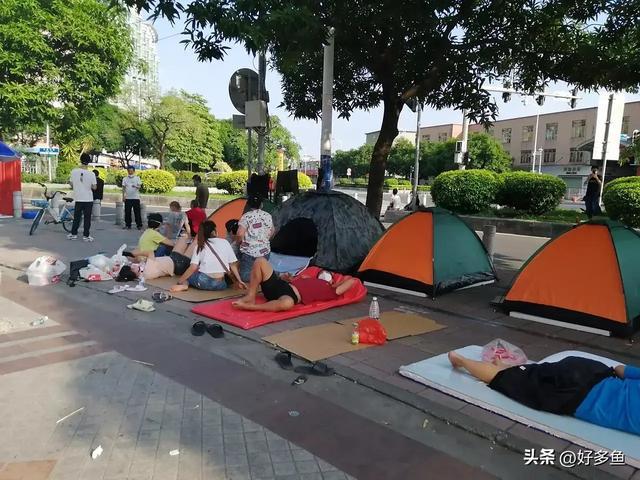 酒店选帐篷”：一场年轻态的旅行革命pg模拟器试玩00后十一长假“弃(图3)